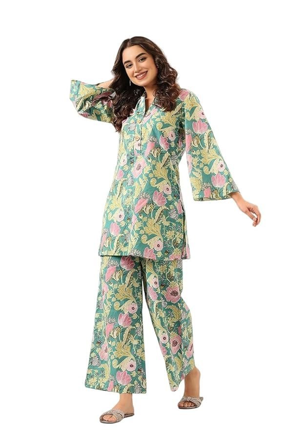 61COPia0QmL._SY879_-1.jpg Women's Trendy Printed Cotton Blend Straight Light Green Color Kurta and Palazzo Set - Image 1