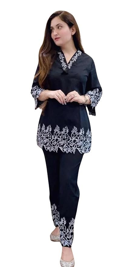 61NuJQgMcUL._SY879_.jpg Women's Rayon Fabric 3/4 Sleeves Collared Neck Thread Embroidery Cord Set - Image 1